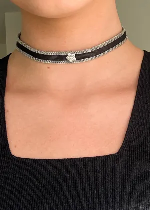 90's Guess Flower Choker