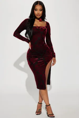 Alice Rose Velvet Midi Dress - Wine/combo