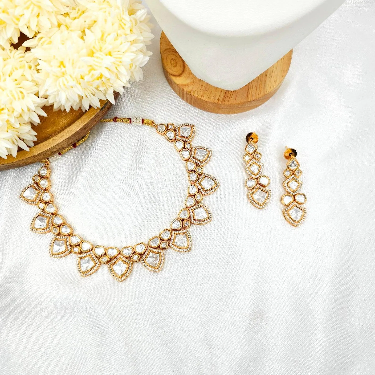 Aman Uncut Kundan Bridal Choker Necklace Set