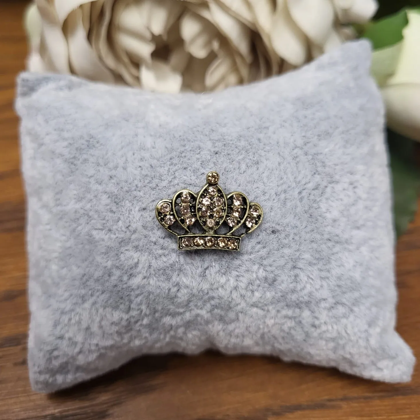 Antique Gold Mini Crown Pin