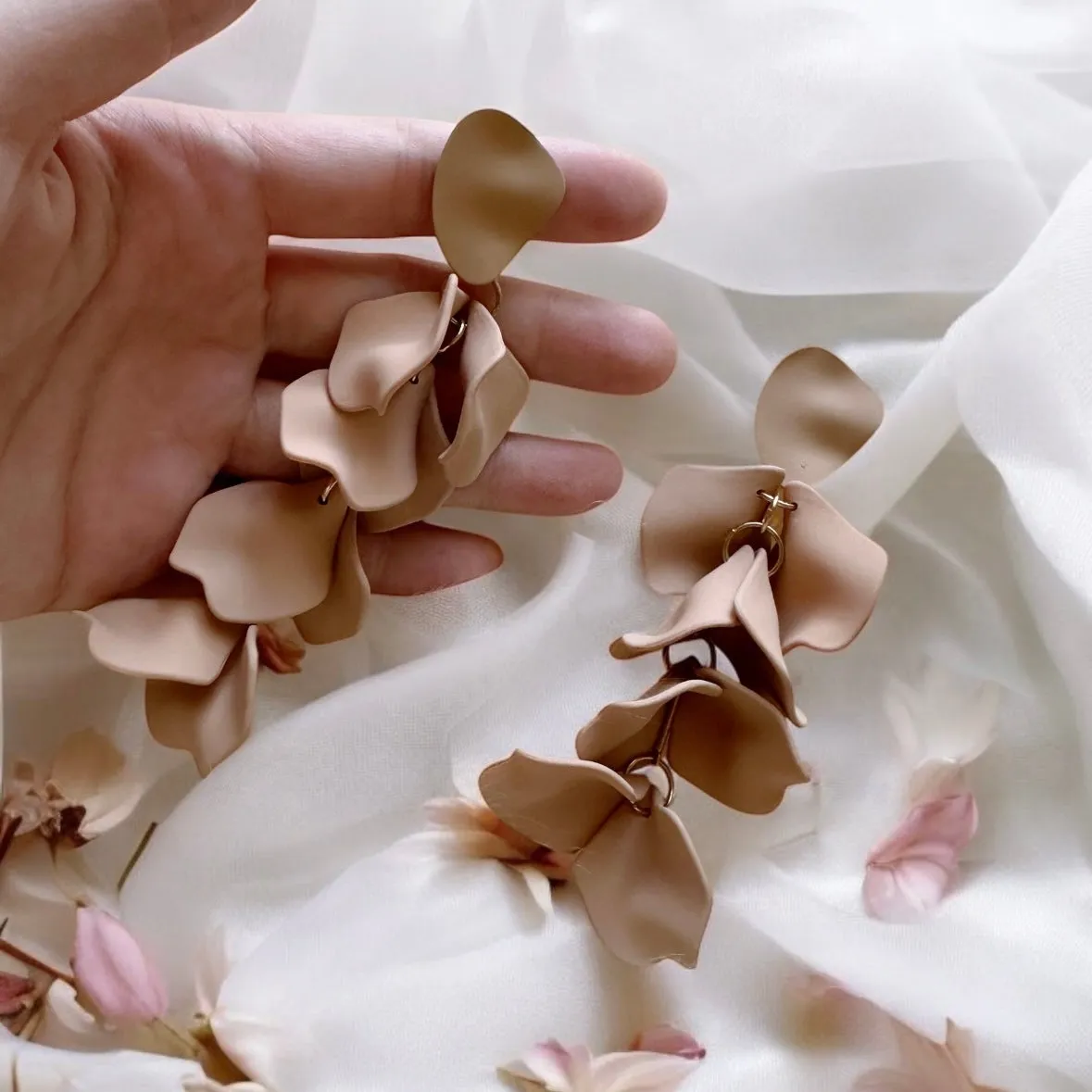 Brown - Latte brown flower petals earrings
