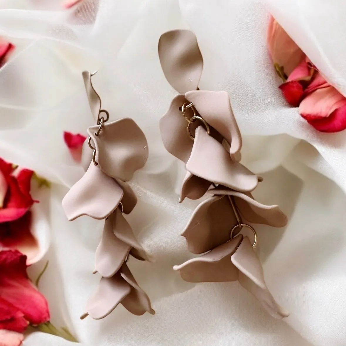 Brown - Latte brown flower petals earrings