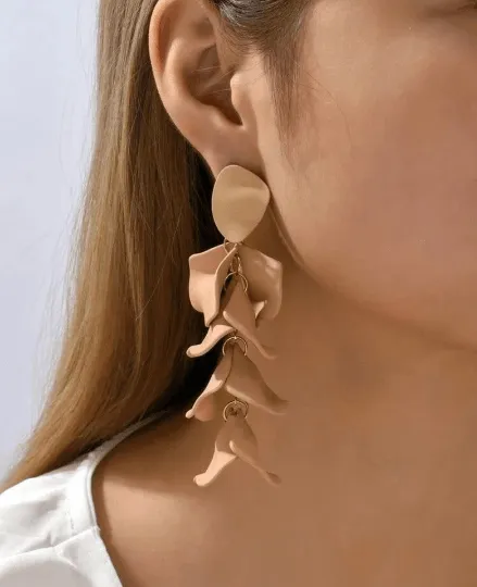 Brown - Latte brown flower petals earrings