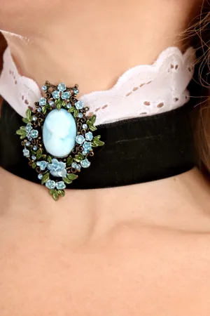 Cameo Alice Velvet Choker
