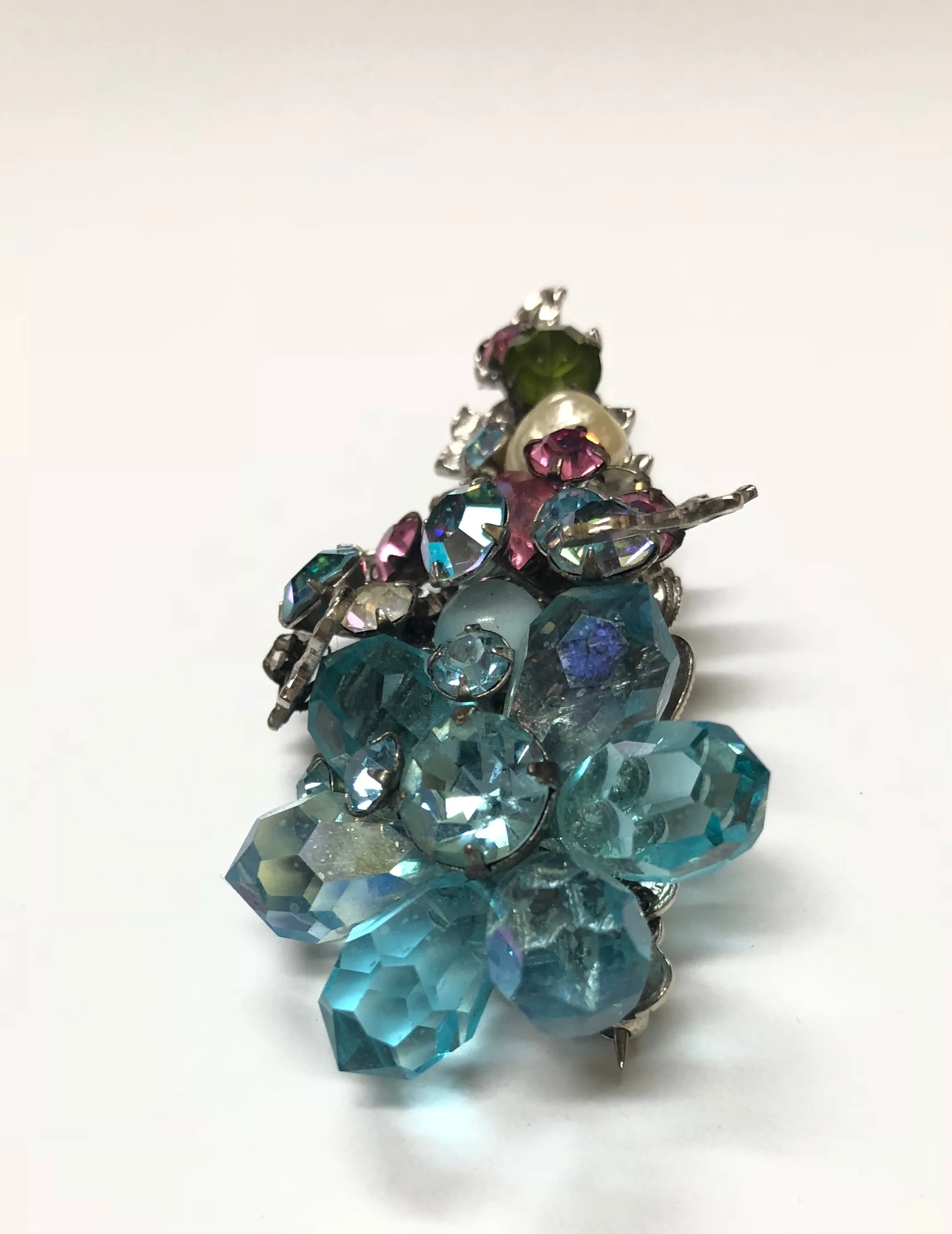 DE MARIO NY VINTAGE ENCRUSTED CRYSTAL CLIP-ON EARRINGS-BROOCH