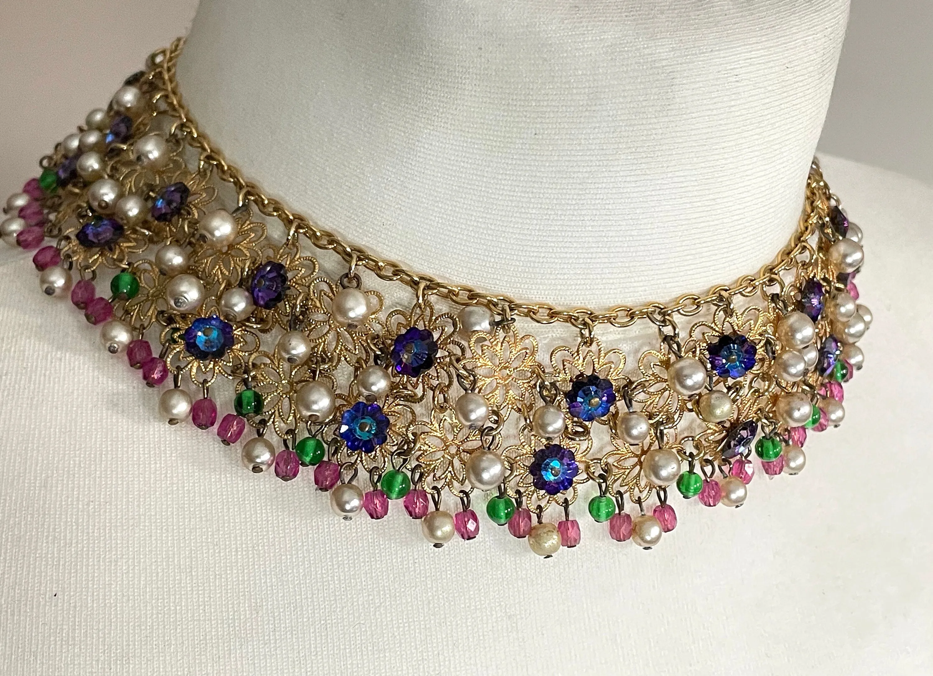 Elaborate vintage Czech style chandelier vitrail margarita rhinestone, faceted crystal & glass pearl bead gold tone filigree collar necklace
