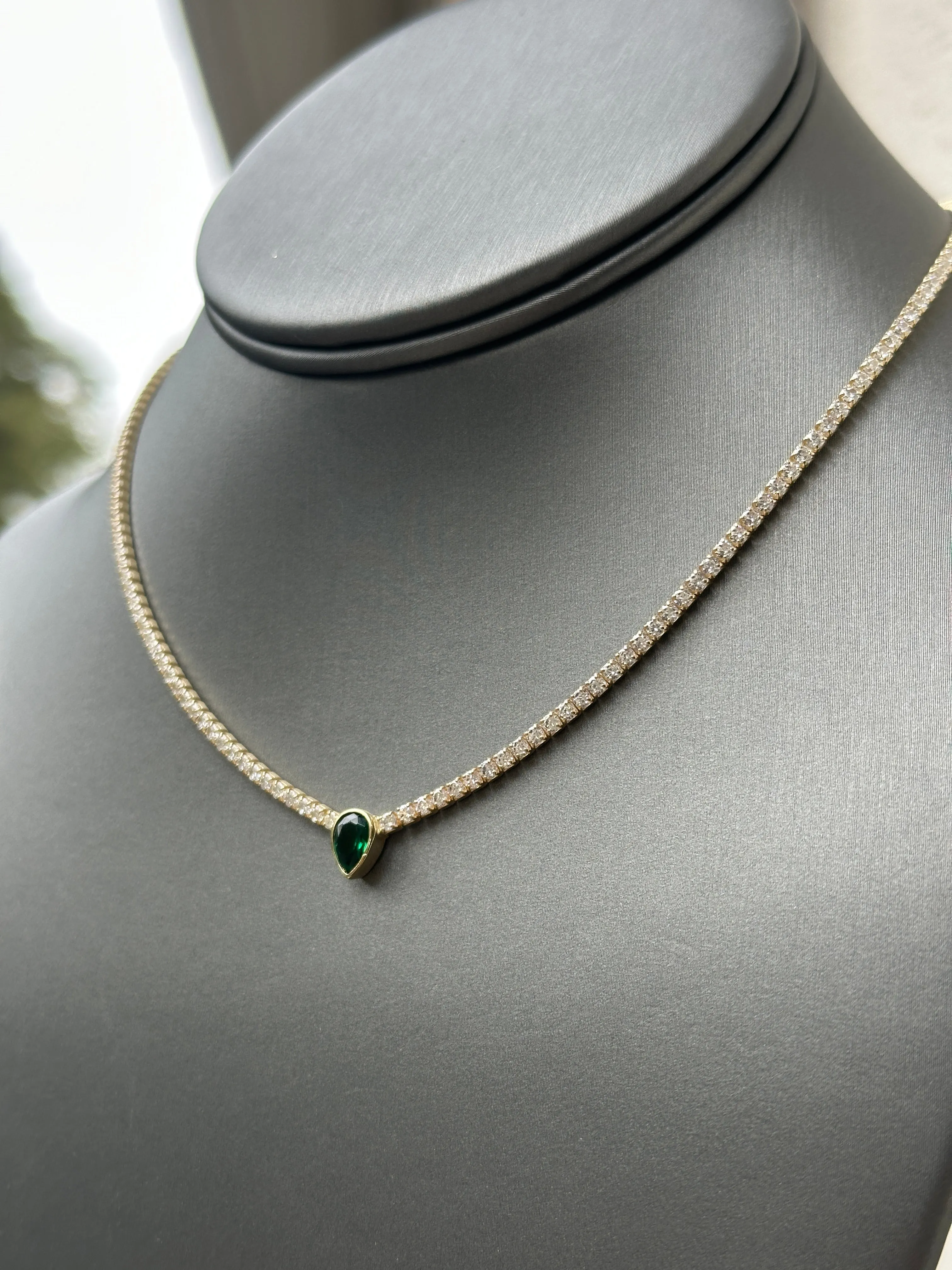 Emerald Bezel Tennis Choker