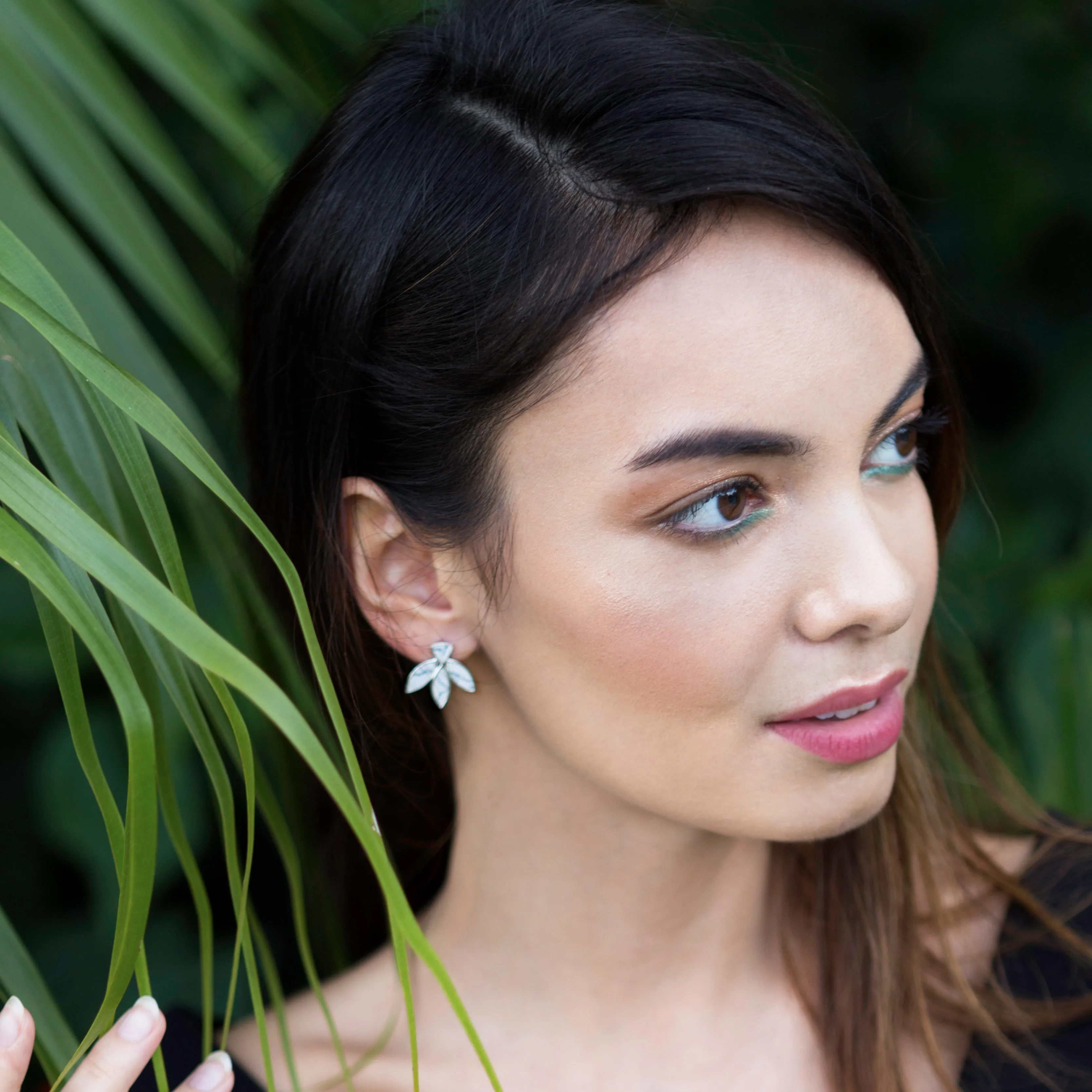 Floral Escape White Magnesite Stud Earrings