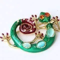 Gecko Brooch Green Enamel and Crystal Sweater Pin for Women