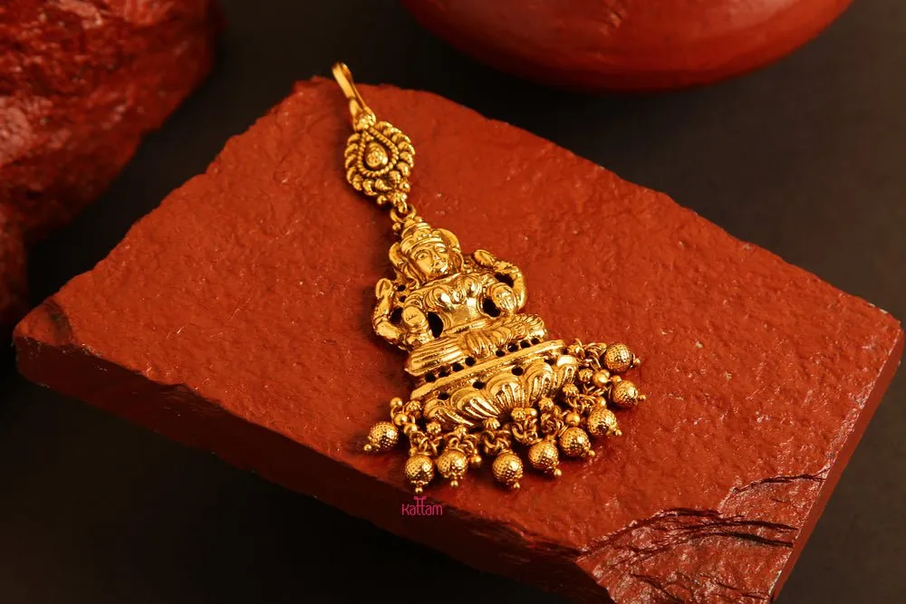 Golden Lakshmi Maang Tikka