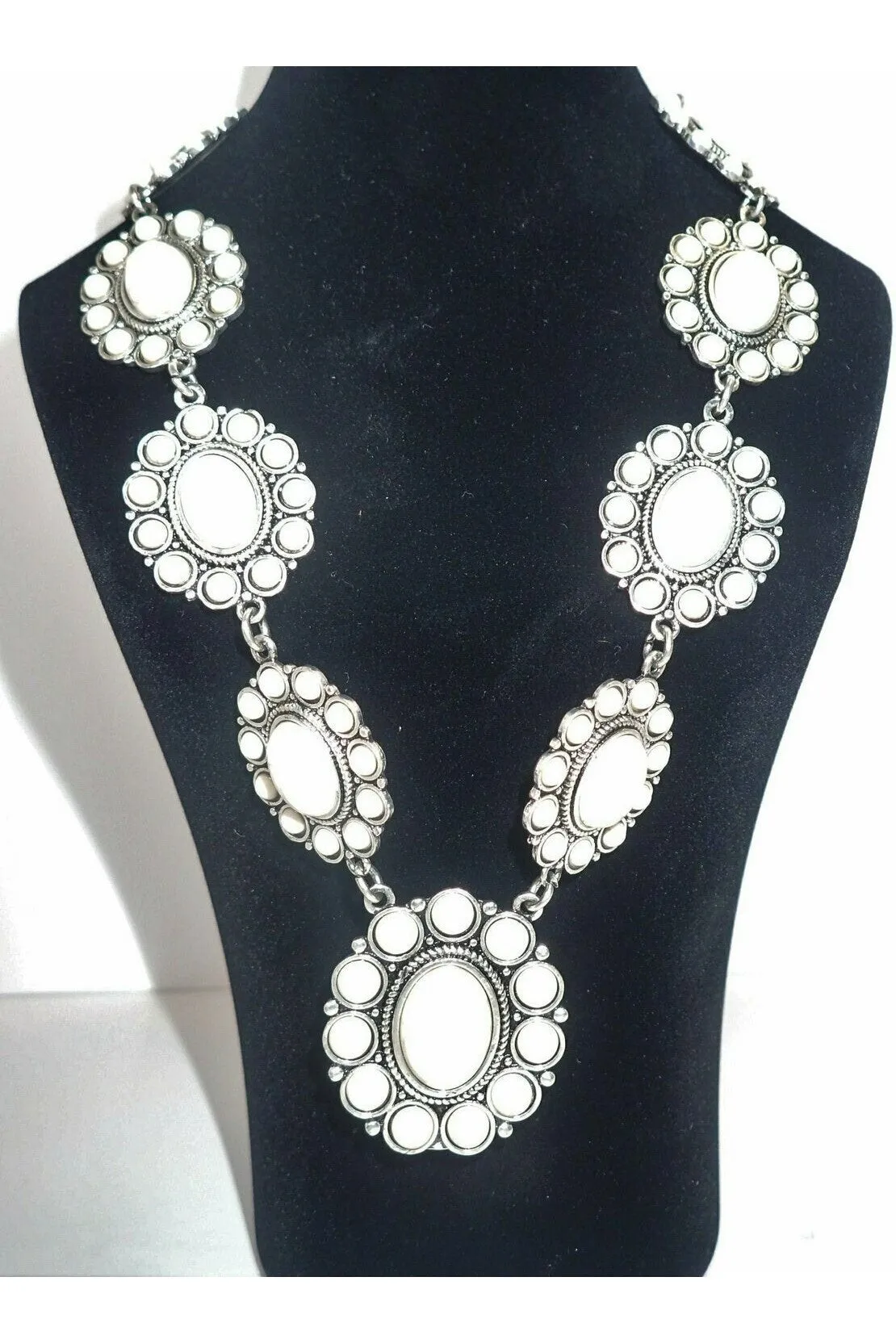 L And B White Vintage Silver Cluster Necklace