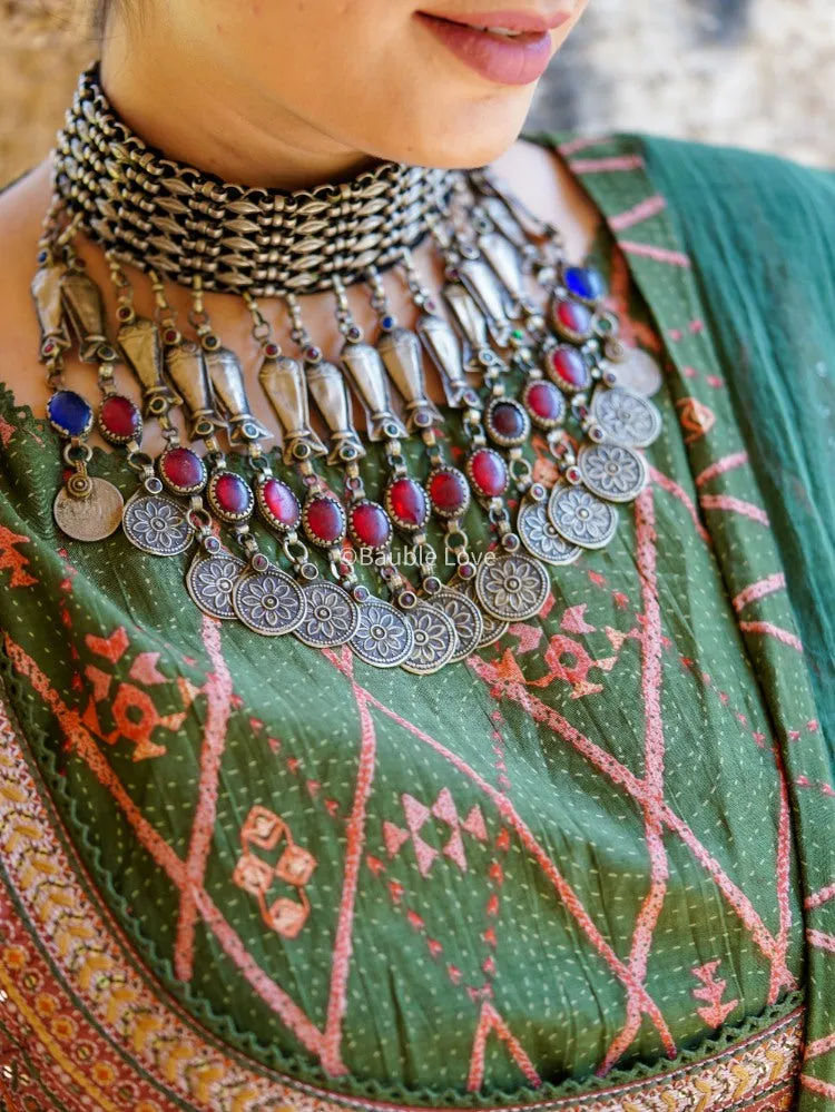 Luft Afghan Choker
