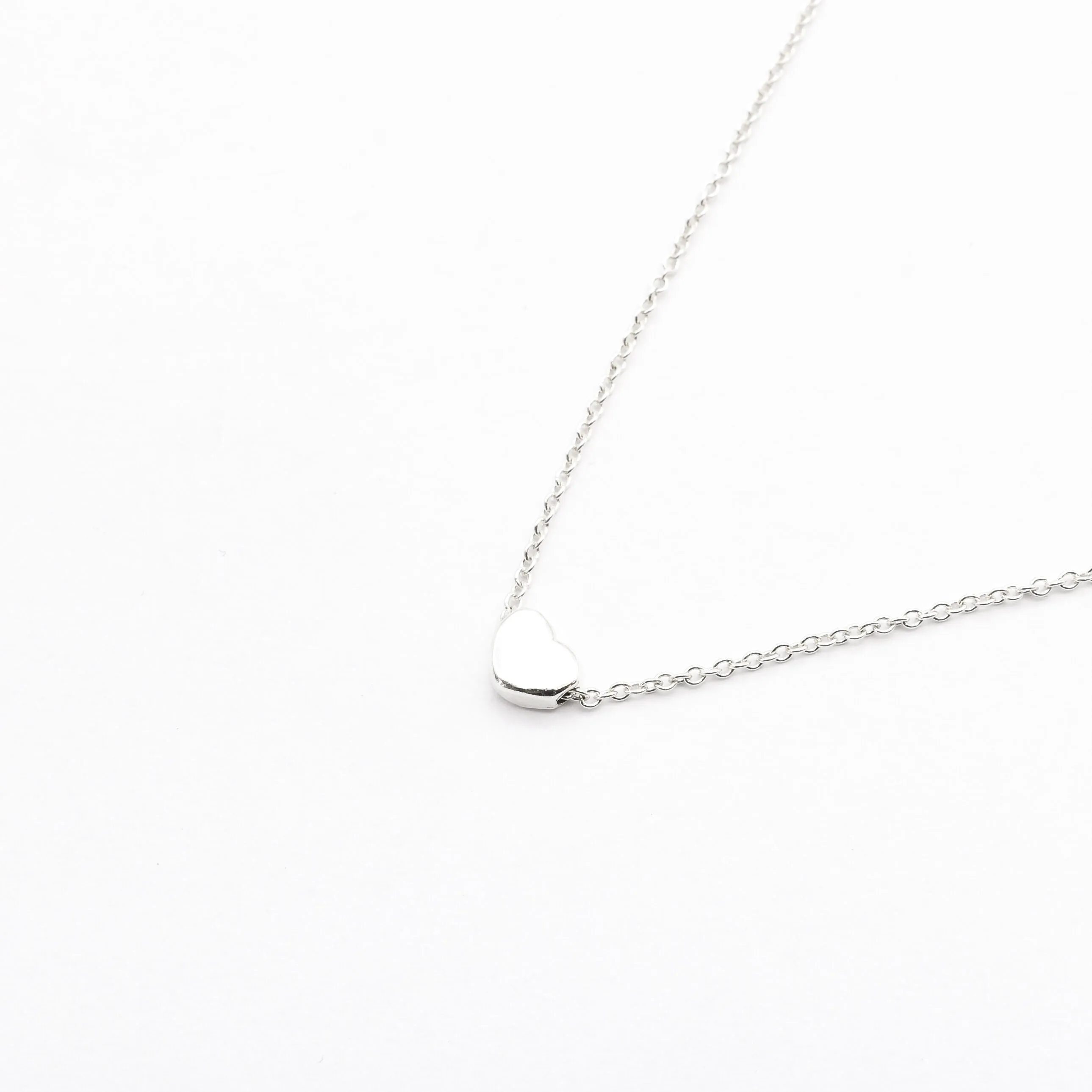 Minimalist Heart Necklace - Dainty Heart Pendant - Heart Silver Necklace