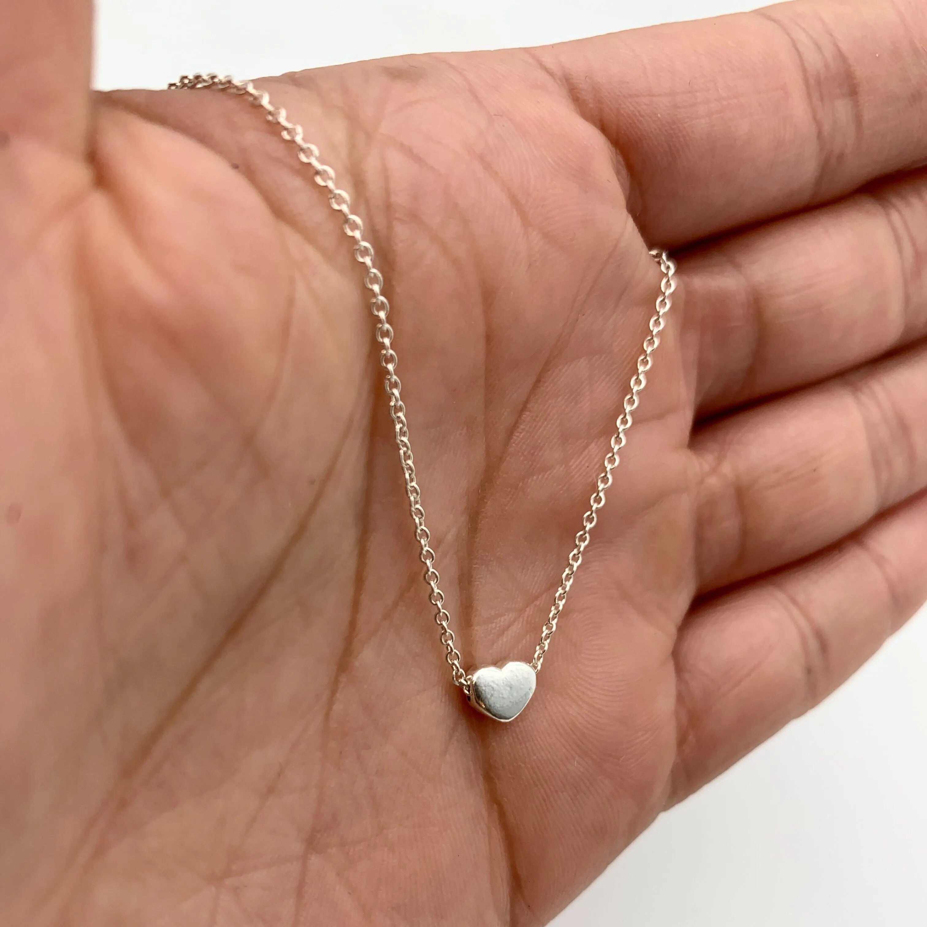 Minimalist Heart Necklace - Dainty Heart Pendant - Heart Silver Necklace