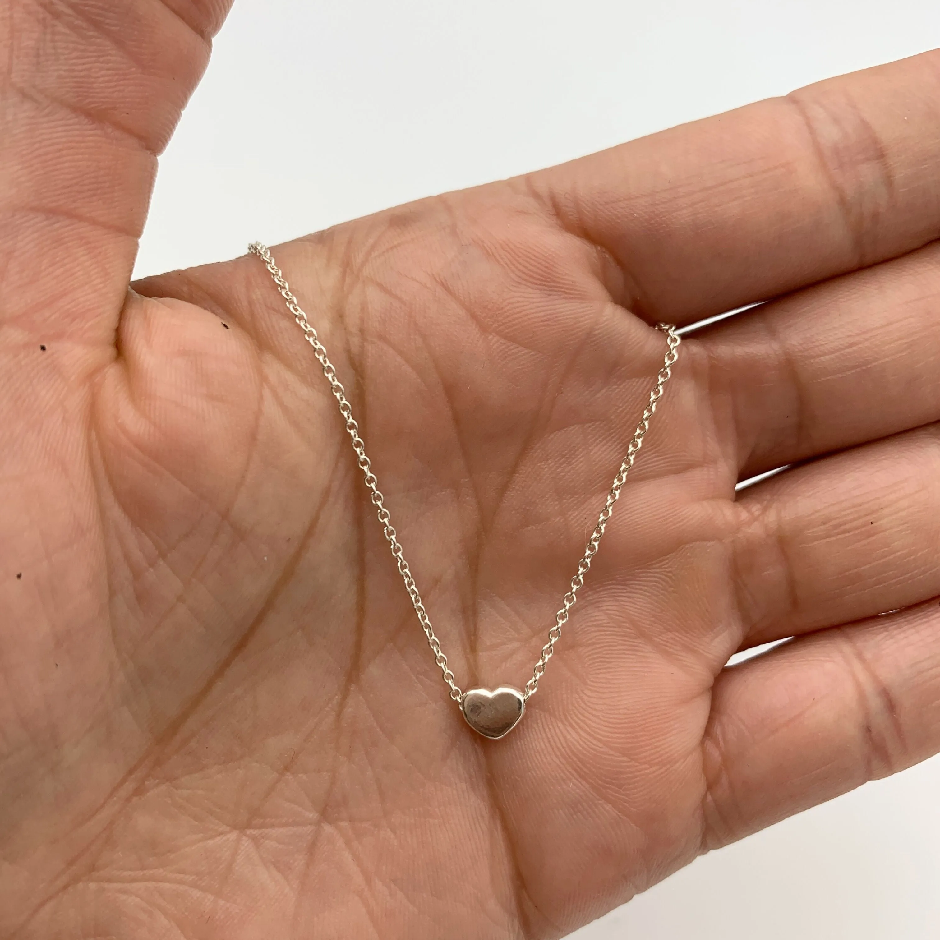 Minimalist Heart Necklace - Dainty Heart Pendant - Heart Silver Necklace