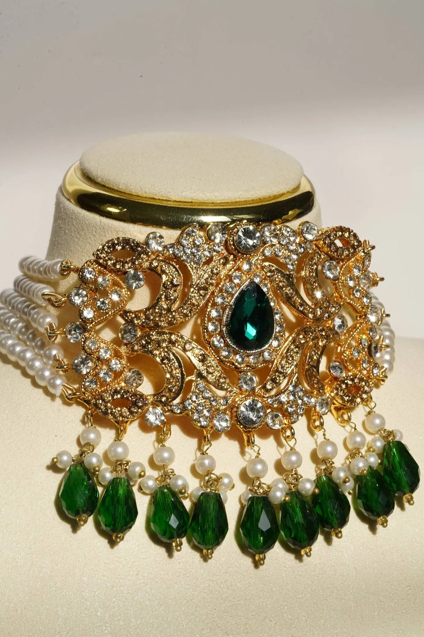 Noreen - Artisan Crafted Choker Necklace Set With Earrings & Tikka