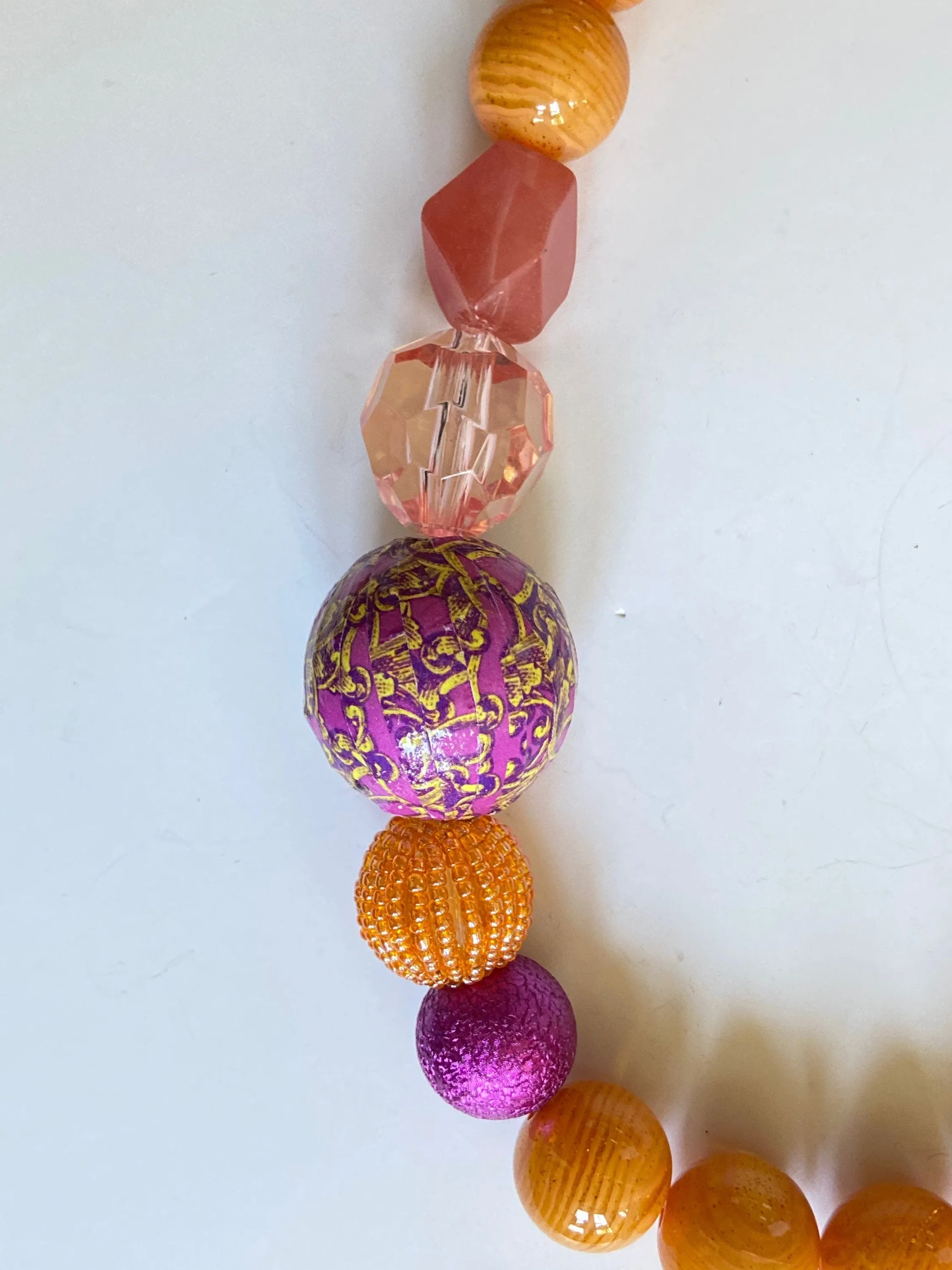 Queen Mum Lipgloss Choker Necklace
