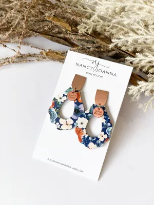 Rusty Blue Floral Wiggle Drop