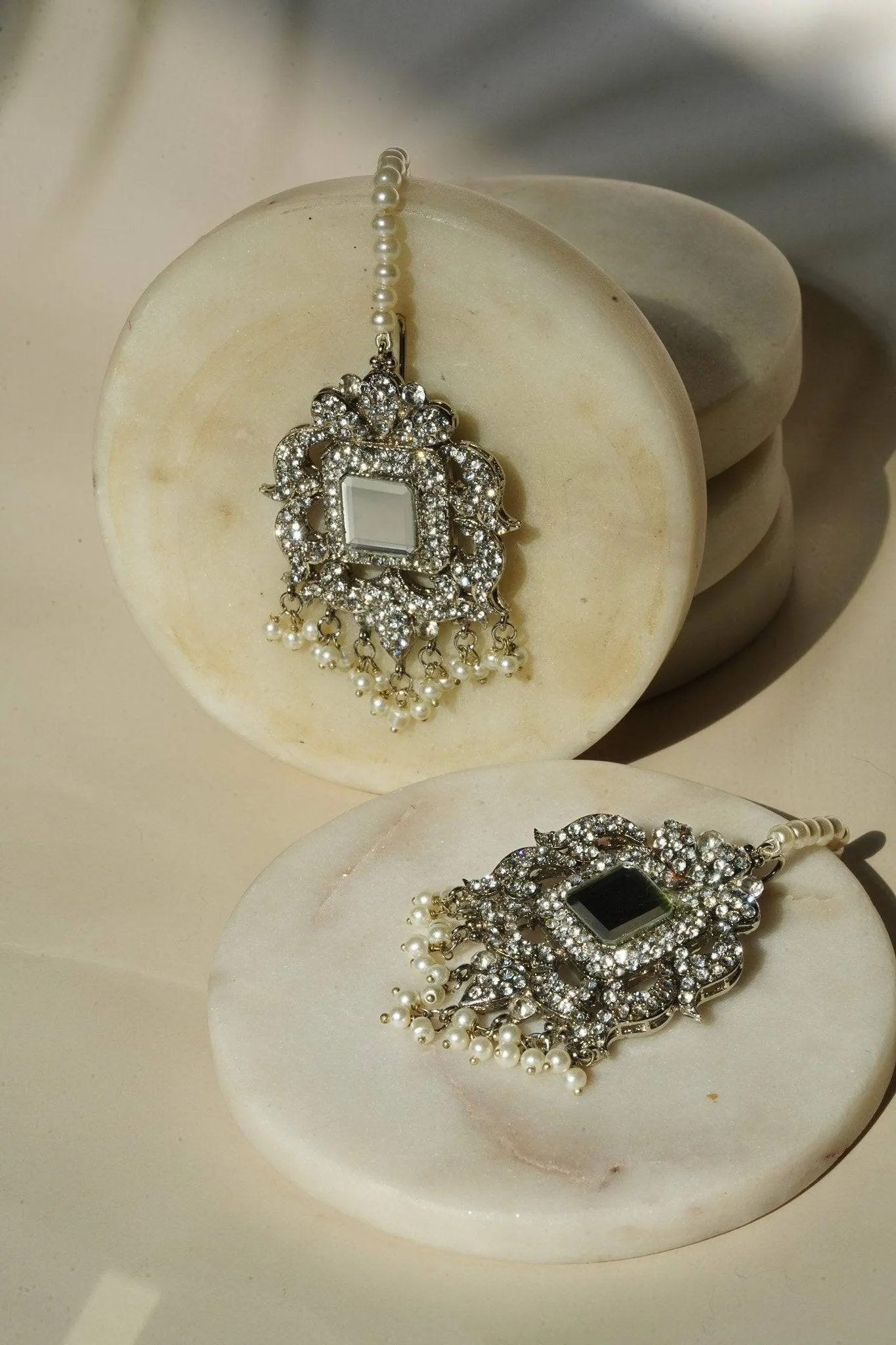 Shanzay - Mirror Embellished Choker Necklace Set