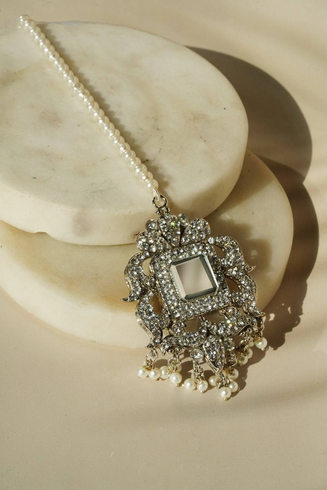 Shanzay - Mirror Embellished Choker Necklace Set