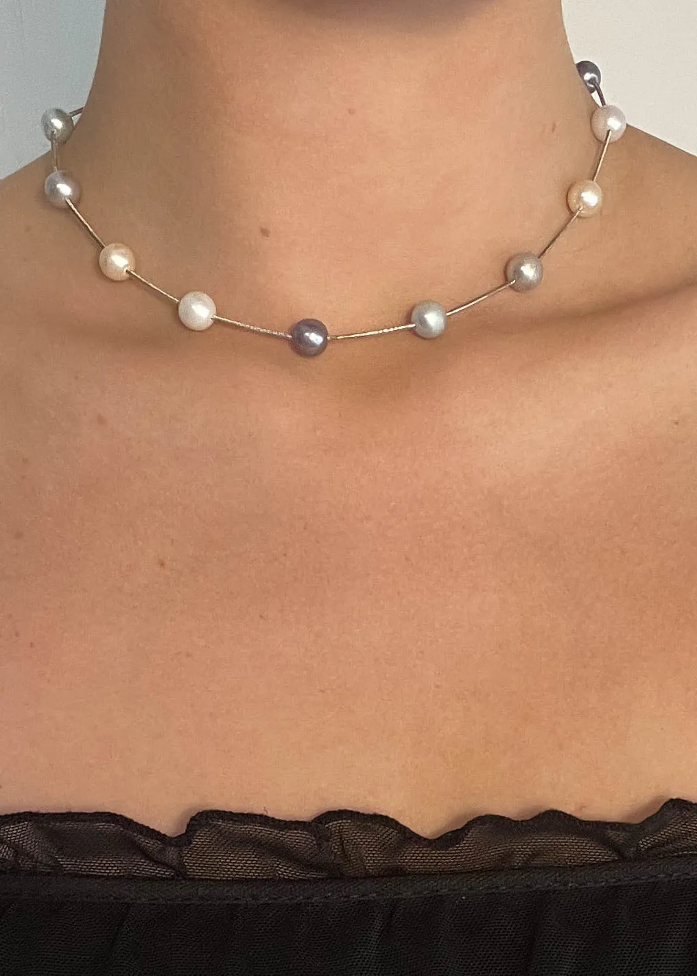 Spacey Pearls Choker