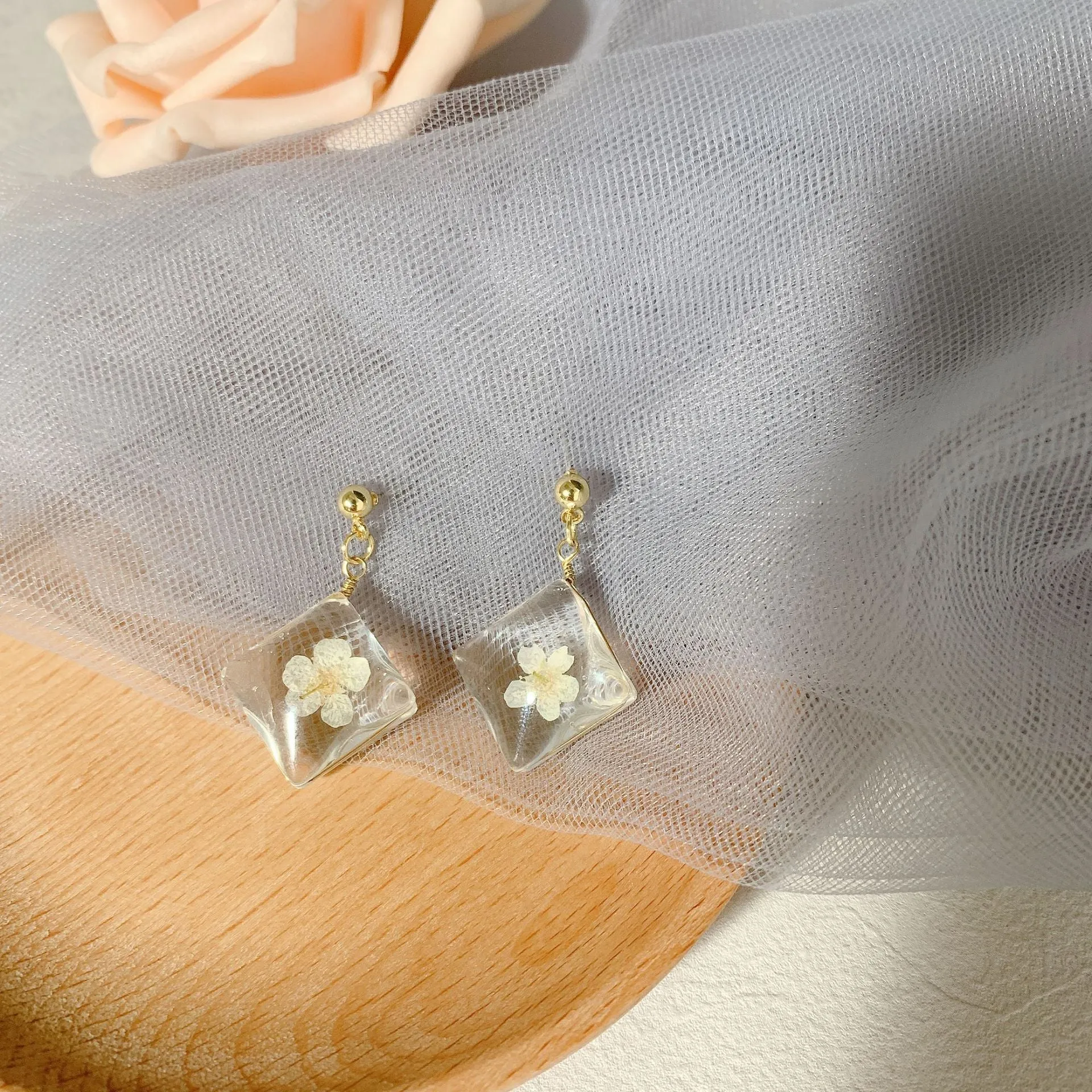 Square Resin Floral Drop Earringsjlt11581