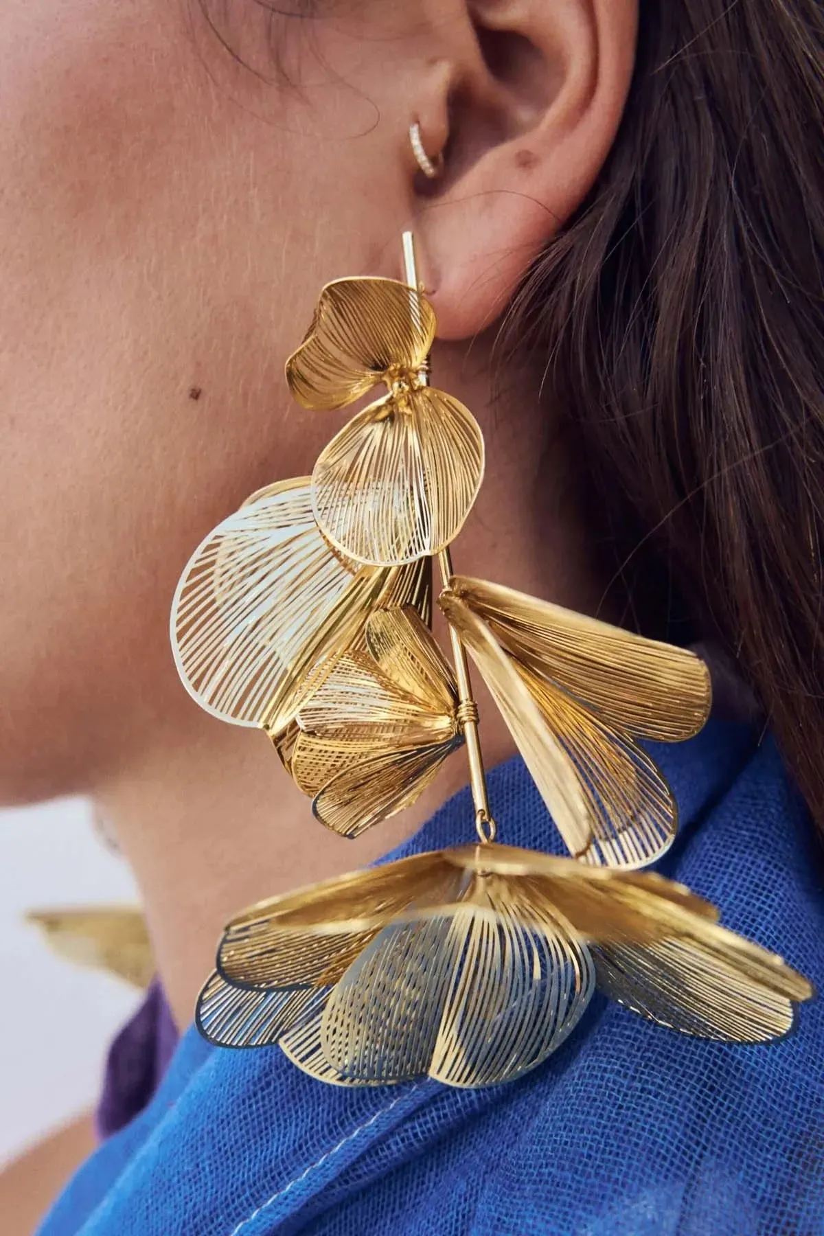 TEEK - Romantic Hollow Petal Long Earrings