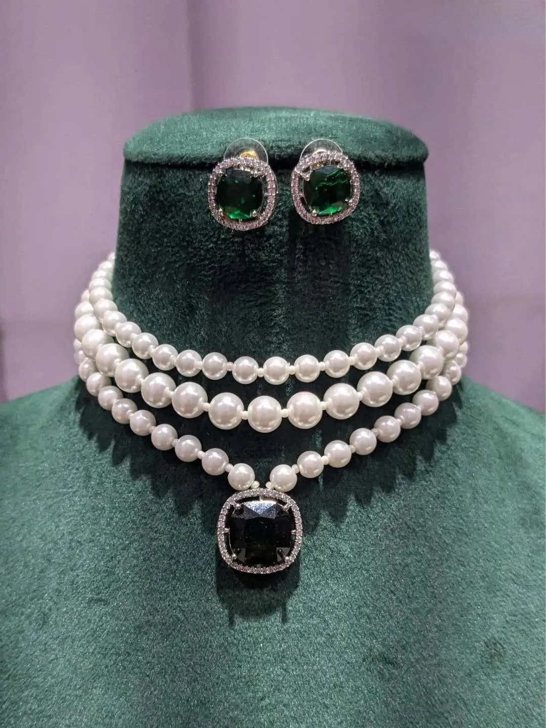 Vintage Triple Layered Pearl Choker Necklace